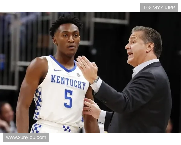 伊曼纽尔奎克利的崛起之路：从新秀到球队核心的蜕变与成长